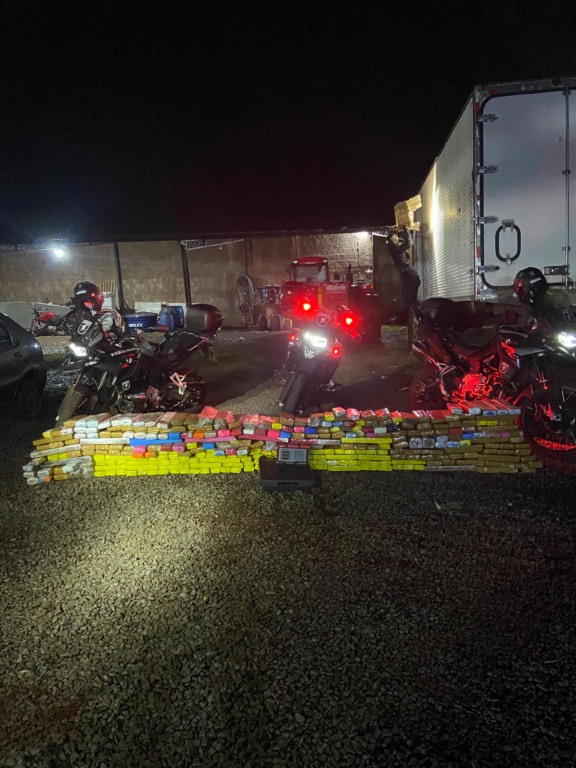 400kg de droga foram apreendidos na residência onde foi realizada a troca de tiros - Foto: Divulgação/Batalhão de Choque