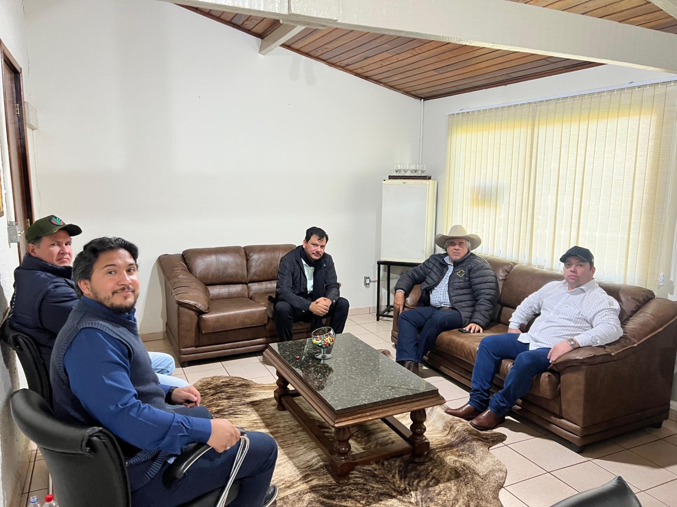 Gino Ferreira, recebeu  o deputado federal Rodolfo Nogueira (PL-MS), para discutir medidas urgentes em favor dos produtores rurais de MS. (Foto: Divulgação)