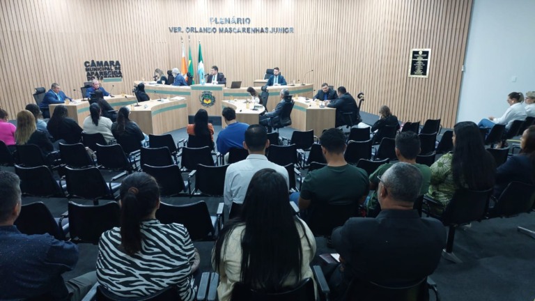 Sessão foi prestigiada por membros da Igreja Assembleia de Deus, homenageada pelo Legislativo (Foto: Tony Fernando/Cultura FM)