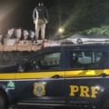 PRF apreende carreta com quase 130 mil maços de cigarros em Água Clara