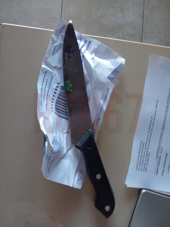 Homem tenta assaltar agência bancária com faca e é preso por segurança e policial à paisana