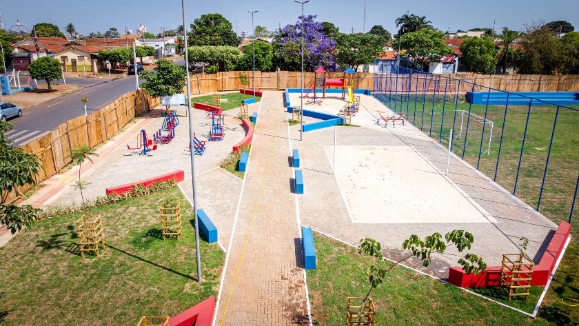 O projeto, iniciado em fevereiro deste ano, teve como objetivo inicial a implantação da rede de internet em todos os prédios públicos da cidade, como escolas, unidades de saúde e administrativas. Foto: Arquivo