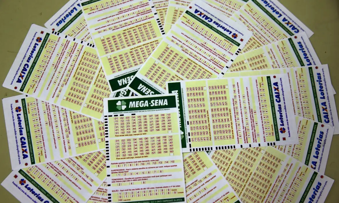 Nenhum apostador acertou as seis dezenas do concurso 2.871 da Mega-Sena, realizado na terça-feira (03). Foto: Reprodução/RCN 67