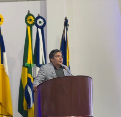 Vereadora Isa Marcondes (Republicanos) usou a tribuna da Câmara Municipal de Dourados na tarde desta segunda-feira (9). (Reprodução)