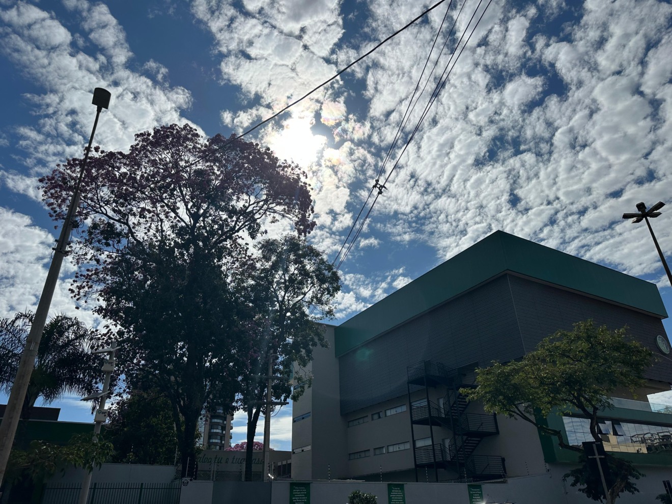 Céu permanece encoberto, com ventos fracos e sem possibilidade de chuvas. / Foto: Jhonatan Xavier/RCN