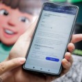 Basta selecionar o veículo e informar o CPF do condutor indicado que receberá uma notificação e precisa aceitar - Foto: Rachid Waqued