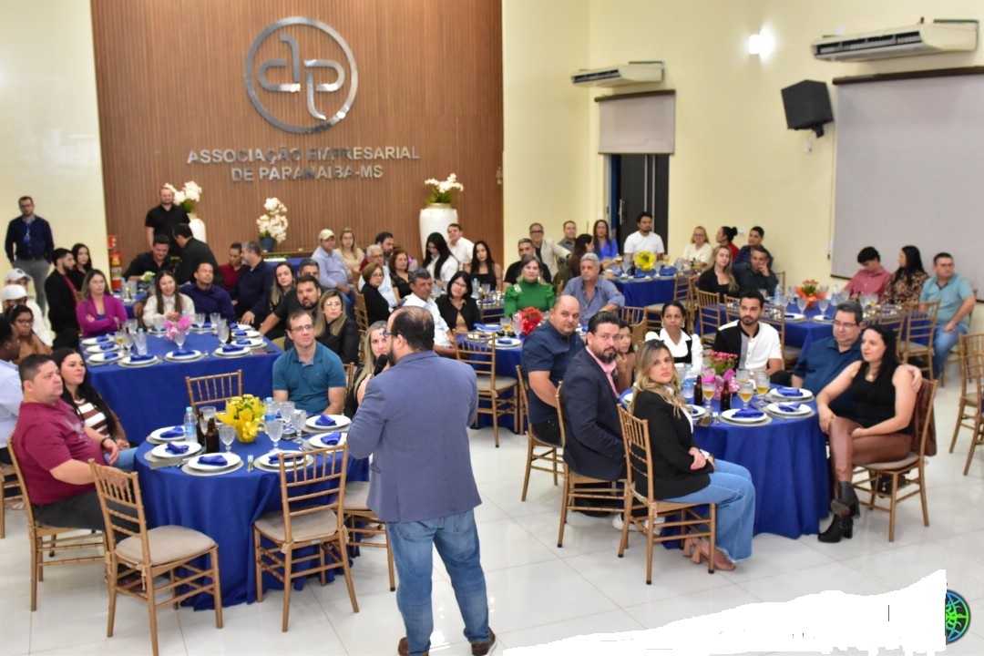 Participantes da campanha “Amor em Dobro” e associados  da ACIP celebram durante jantar com música ao vivo e palestra do apresentador Fred Rocha  (Foto Divulgação)