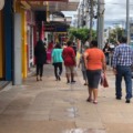 Empresas que operarem com a presença de funcionários nessas datas devem seguir algumas regras - Foto: Arquivo/ RCN67