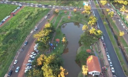 Centenas de pessoas participaram do " Dia do Brincar" em Paranaíba