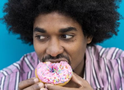 4 hábitos simples para diminuir o consumo de açúcar, segundo Harvard