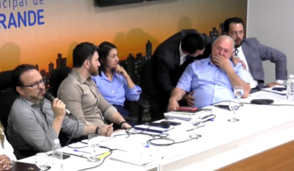 João Resende, ex-presidente do Consórcio Guaicurus, emociona-se durante depoimento na CPI - Foto: Reprodução/TV Câmara