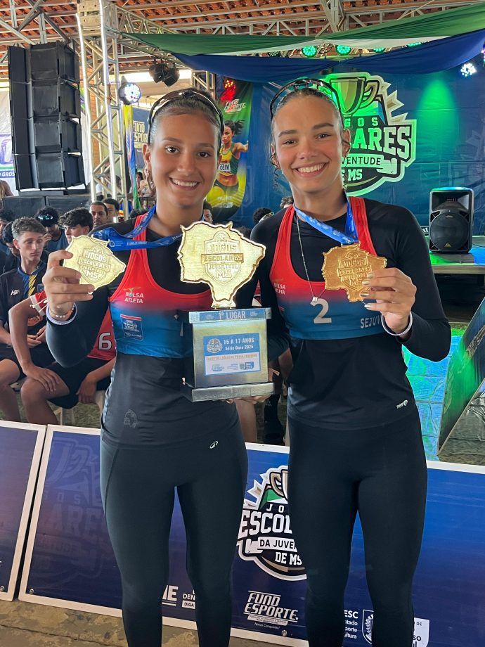Kezia e Clara são campeãs invictas no vôlei de praia