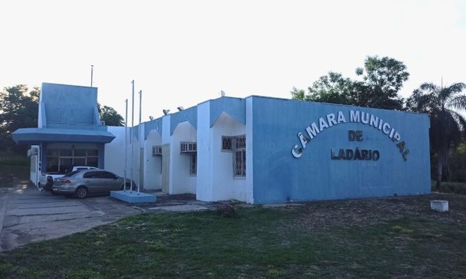 Seleção oferece salários de até R$ 4,4 mil e inscrições seguem até 20 de julho - Foto: Reprodução/Câmara Municipal de Ladário