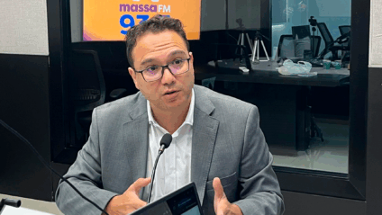 Deputado Pedro Pedrossian Neto durante entrevista ao programa Microfone Aberto