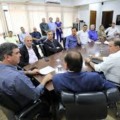 Convênio foi assinado em 10/08/2023 pelo governador Eduardo Riedel e por prefeito Maycol Queiroz com presença de lideranças politicas do Estado