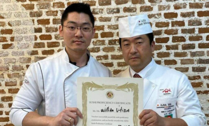 William Utida participa de capacitação intensiva de sushi com o mestre Hirotoshi Ogawa no Japão