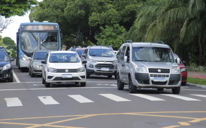 OS veículos que não tiverem licenciamento em dia podem pagar multa - Foto: Detran- MS