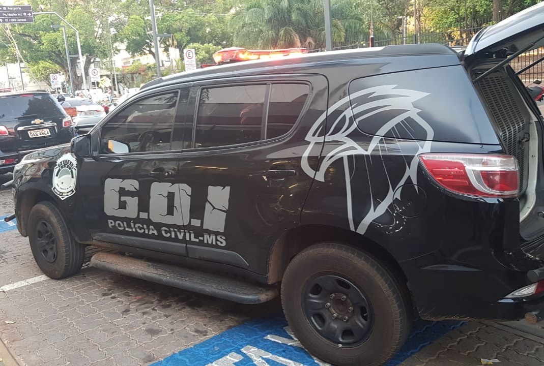 Os policiais encontraram o agressor ainda na região do crime - Reprodução/PCMS Os policiais encontraram o agressor ainda na região do crime - Reprodução/PCMS