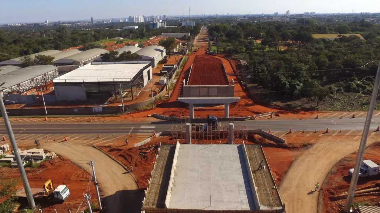Bloqueios ocorrem para içamento de vigas do viaduto Jardim Veraneio - Foto: Divulgação
Bloqueios ocorrem para içamento de vigas do viaduto Jardim Veraneio - Foto: Divulgação