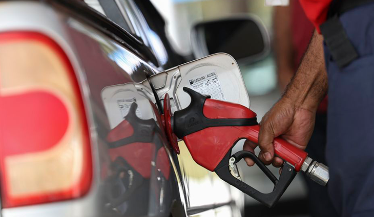 Gasolina tem queda de apenas um centavo - Foto: Reprodução Agência de Notícias MS