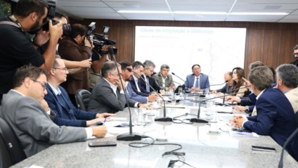 Reunião contou com a presença de deputados e executivos da Motiva Foto: Reprodução/ Alems