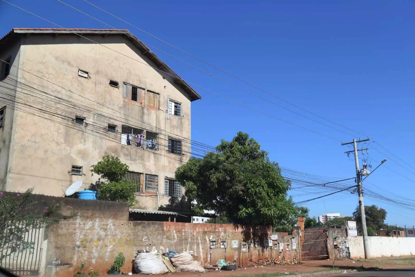 Famílias ocupam o prédio conhecido como “Novo Carandiru” - Foto: Reprodução/ DPMS