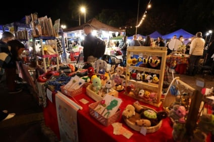 O espaço reúne cultura e gastronomia, das 16h às 22h, com a participação de mais de 60 expositores. (Foto: A. Frota)