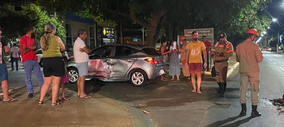 Por muito pouco acidente não terminou de forma trágica e com duas vítimas: Divulgação Por muito pouco acidente não terminou de forma trágica e com duas vítimas: Divulgação