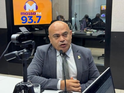 Ronilço Guerreiro nos estúdios da Massa FM Campo Grande - Foto: Adriano Hany/Portal RCN67
