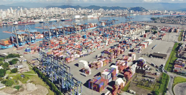 Porto de Santos tem aumento de embarques antes de tarifa dos EUA entrar em vigor Porto de Santos tem aumento de embarques antes de tarifa dos EUA entrar em vigor