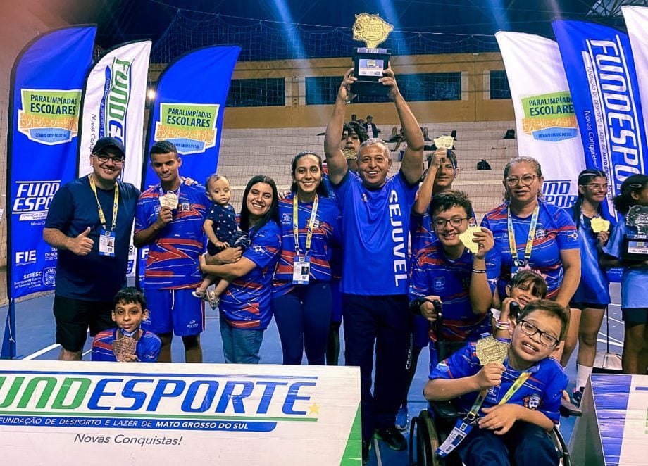 O melhor resultado da delegação foi com a equipe masculina de parabadminton, que garantiu o 1º lugar geral na categoria. Foto: Divulgação.