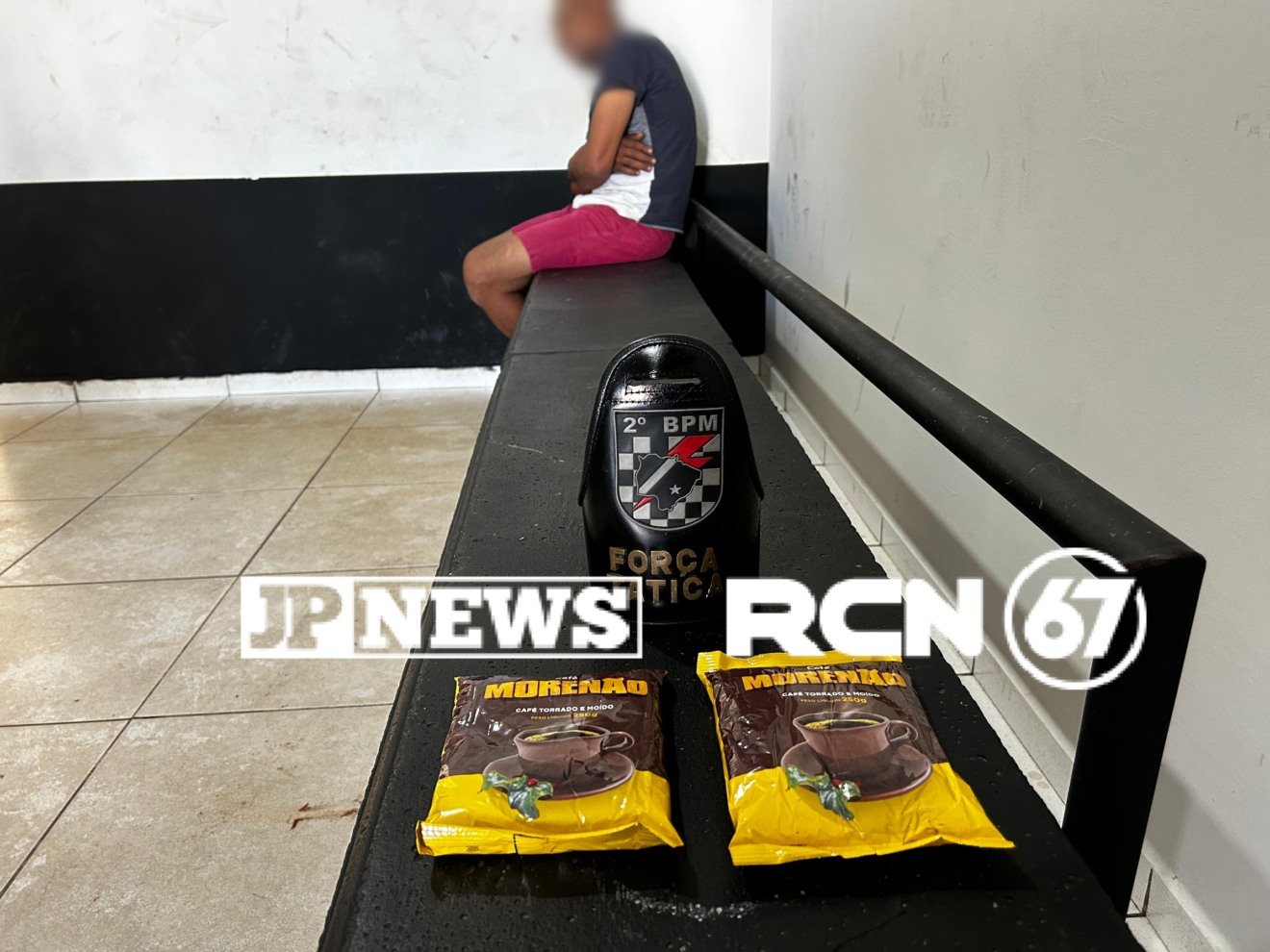 Suspeito foi flagrado por câmeras de segurança que filmaram toda ação delituosa: Divulgação 