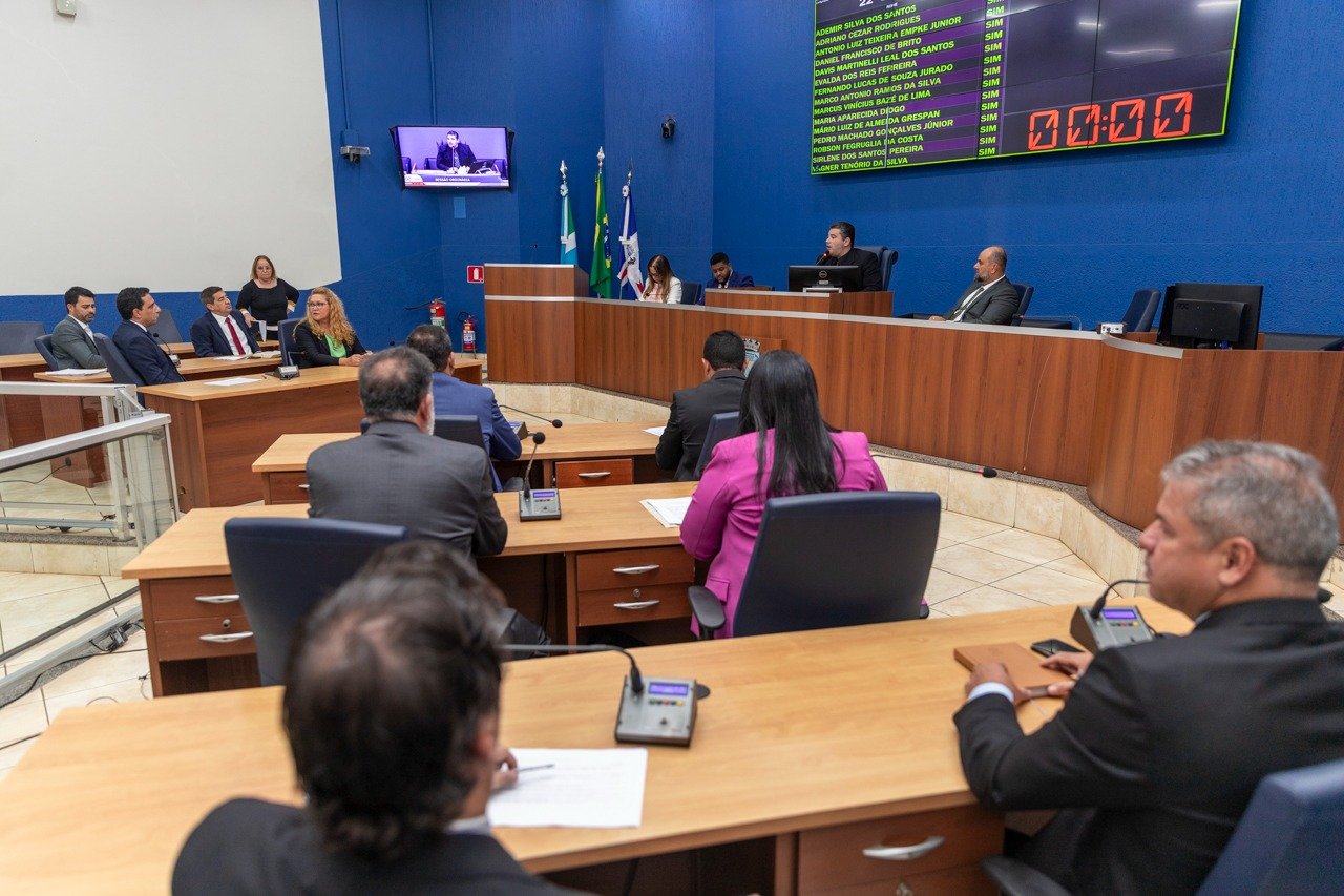 Vereadores durante a sessão desta quarta-feira, quando foi aprovado o Programa Auxílio-Moradia e outras medidas - Foto: Divulgação/CMTLS.