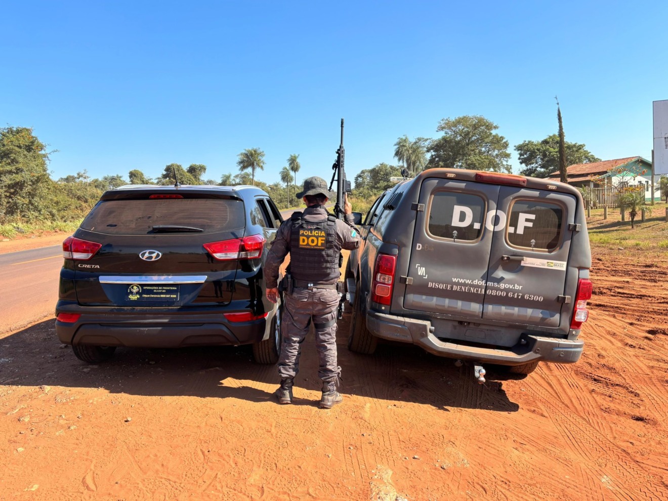 Condutor foi preso ao tentar levar carro até Paranhos - Foto: Divulgação/DOF Condutor foi preso ao tentar levar carro até Paranhos - Foto: Divulgação/DOF