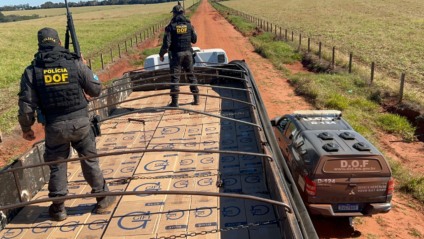 Carga contrabandeada do Paraguai foi interceptada na zona rural da cidade - Foto: Divulgação/DOF
