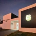 Delegacia de Atendimento à Mulher de Dourados prendeu suspeito em flagrante após denúncia.