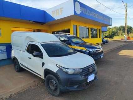 Veiculo furtado em SP é recuperado pela PRF na BR-262 em Água Clara