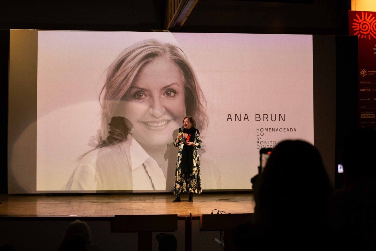 A atriz Ana Brun foi homenageada na ebertura do festival - Fotoi: Assessoria