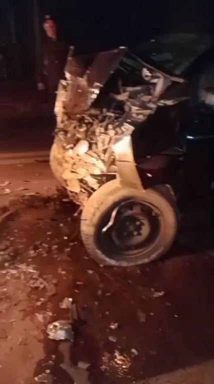 Sem CNH, motorista invade contramão e bate de frente com carreta na BR-262