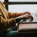 Golpes digitais estão cada vez mais sofisticados - Foto: Reprodução/ Unsplash