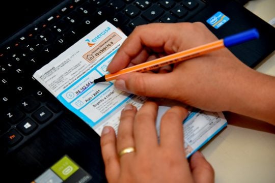 Em MS,  Energisa está entre as concessionárias que já obtiveram decisão favorável na Justiça - Fotos: Cleidiomar Barbosa