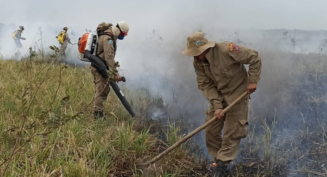 Chuvas bem distribuídas e baixas temperaturas ajudaram a conter avanço do fogo - Foto: Divulgação/Semadesc