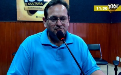 Vereador Lúcio Freitas nos estúdios da Rádio Cultura FM Paranaíba 106.3 MHz - Foto/Cultura FM Vereador Lúcio Freitas nos estúdios da Rádio Cultura FM Paranaíba 106.3 MHz - Foto/Cultura FM
