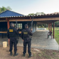 Foram cumpridos cinco mandados de busca e apreensão e dois mandados de prisão temporária nos municípios de Ponta Porã e Bela Vista. (Foto Divulgação/PF)