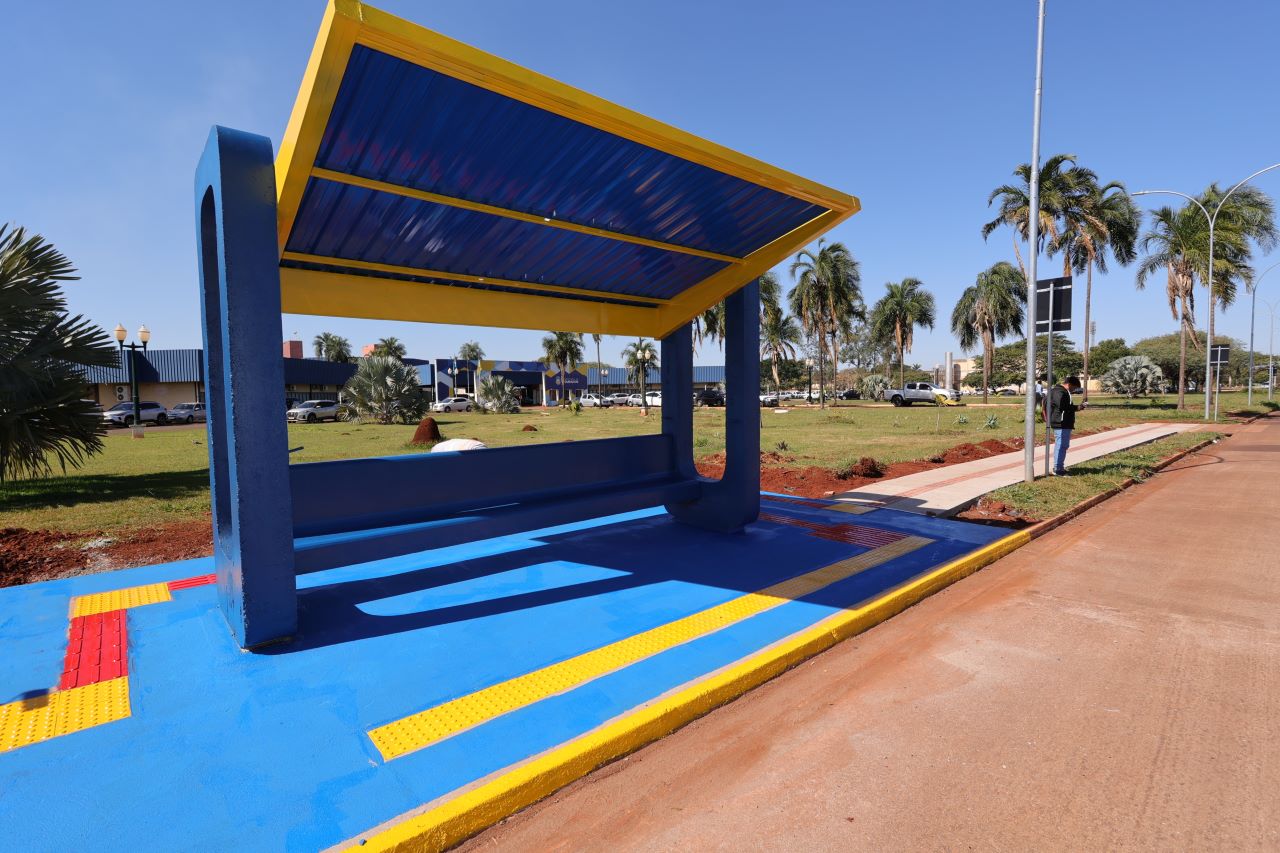 De concreto, com cobertura metálica, nova estrutura terá vidros nas laterais e atrás. (Foto: A. Frota)