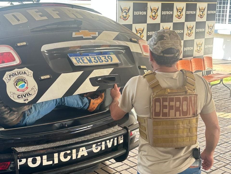 Policiais cumpriram um mandado de prisão em desfavor de A. S. T. (29), condenado pelo crime de tráfico de drogas. (Foto: Divulgação PCMS)