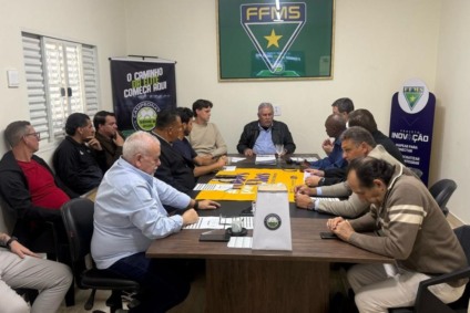 Reunião na sede da Federação durou cerca de uma hora e meia e definiu os detalhes da competição (Foto: Mariana Moreira/FFMS)