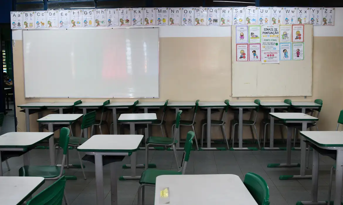 Os interessados em participar da primeira edição da Prova Nacional Docente (PND) devem se inscrever até as 23h59 (horário de Brasília) desta sexta-feira (25). Foto: Reprodução/Agência Brasil.