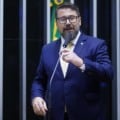 Deputado federal também falou sobre projetos de lei, distribuição de emendas e sanções internacionais ao Brasil, em entrevista exclusiva à Massa FM - Foto: Reprodução/Câmara dos Deputados