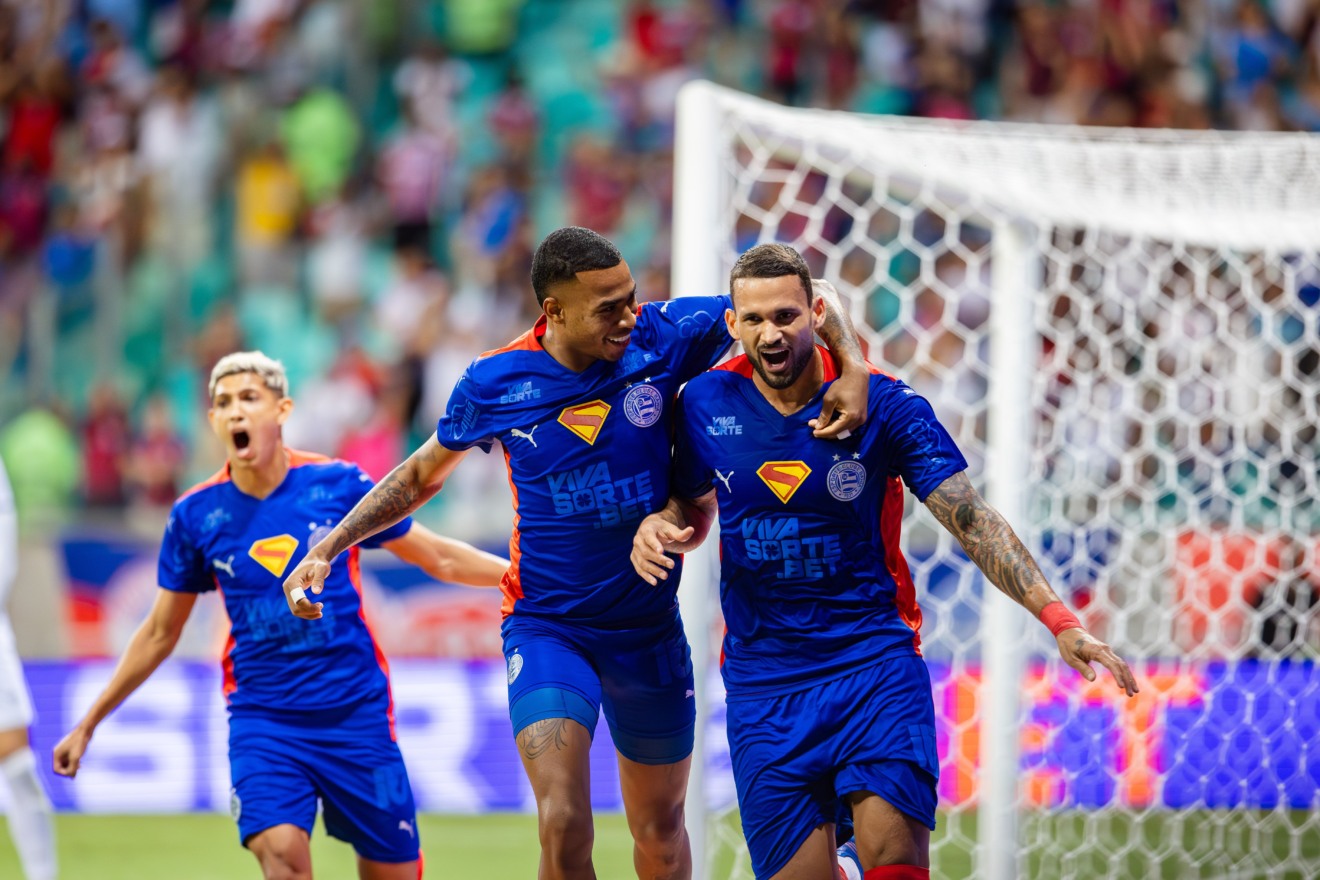 Rodada 18 do Brasileirão 2025 tem empates, viradas e vitórias fora de casa que mexeram na tabela.